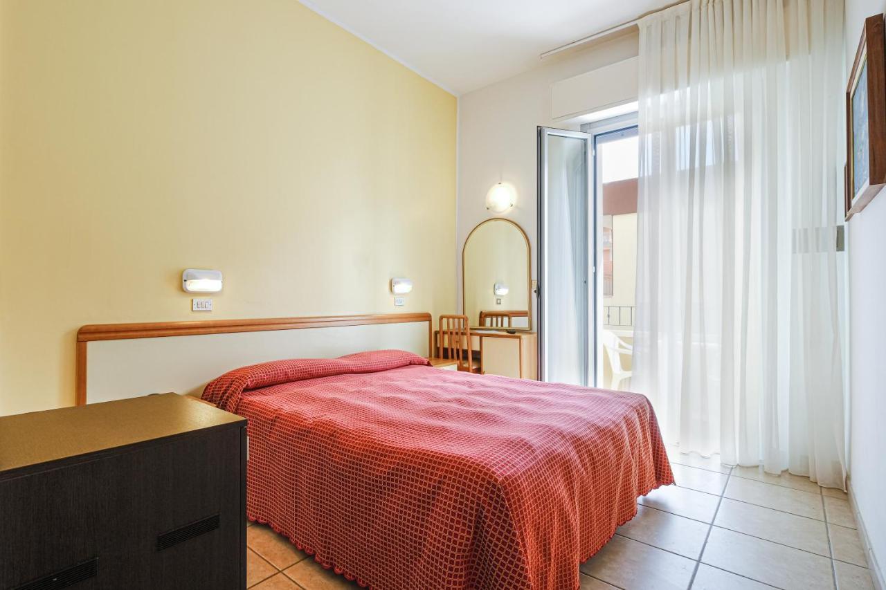 Hotel Thea Bellaria-Igea Marina Exterior photo